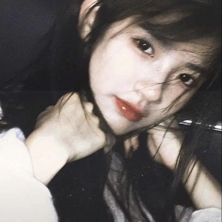 黑玫瑰公寓