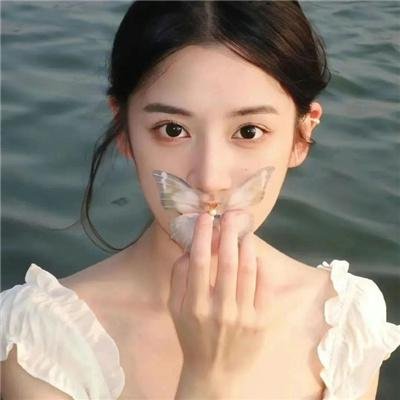 女孩的夏日秘密